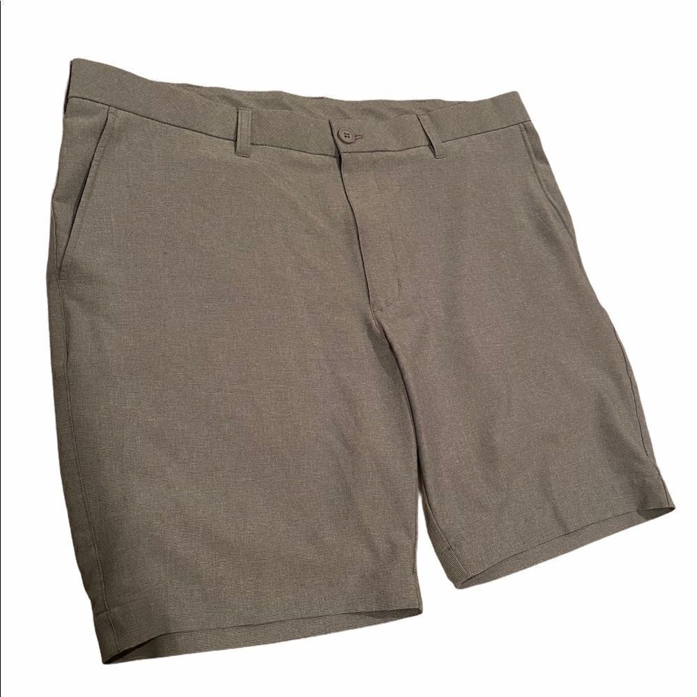 Round Tree and Yorker Performance Grey Shorts 40